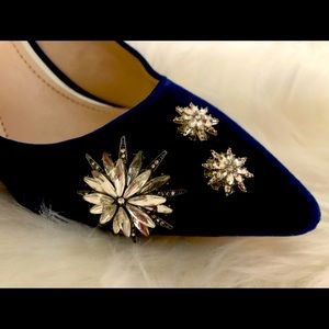 Wore once. Royal blue velvet shoes with rhinestones.